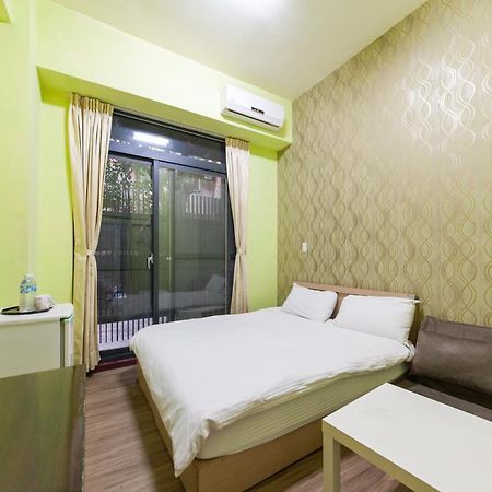 Fengjia Qing Su Homestay Ταϊχούνγκ Εξωτερικό φωτογραφία