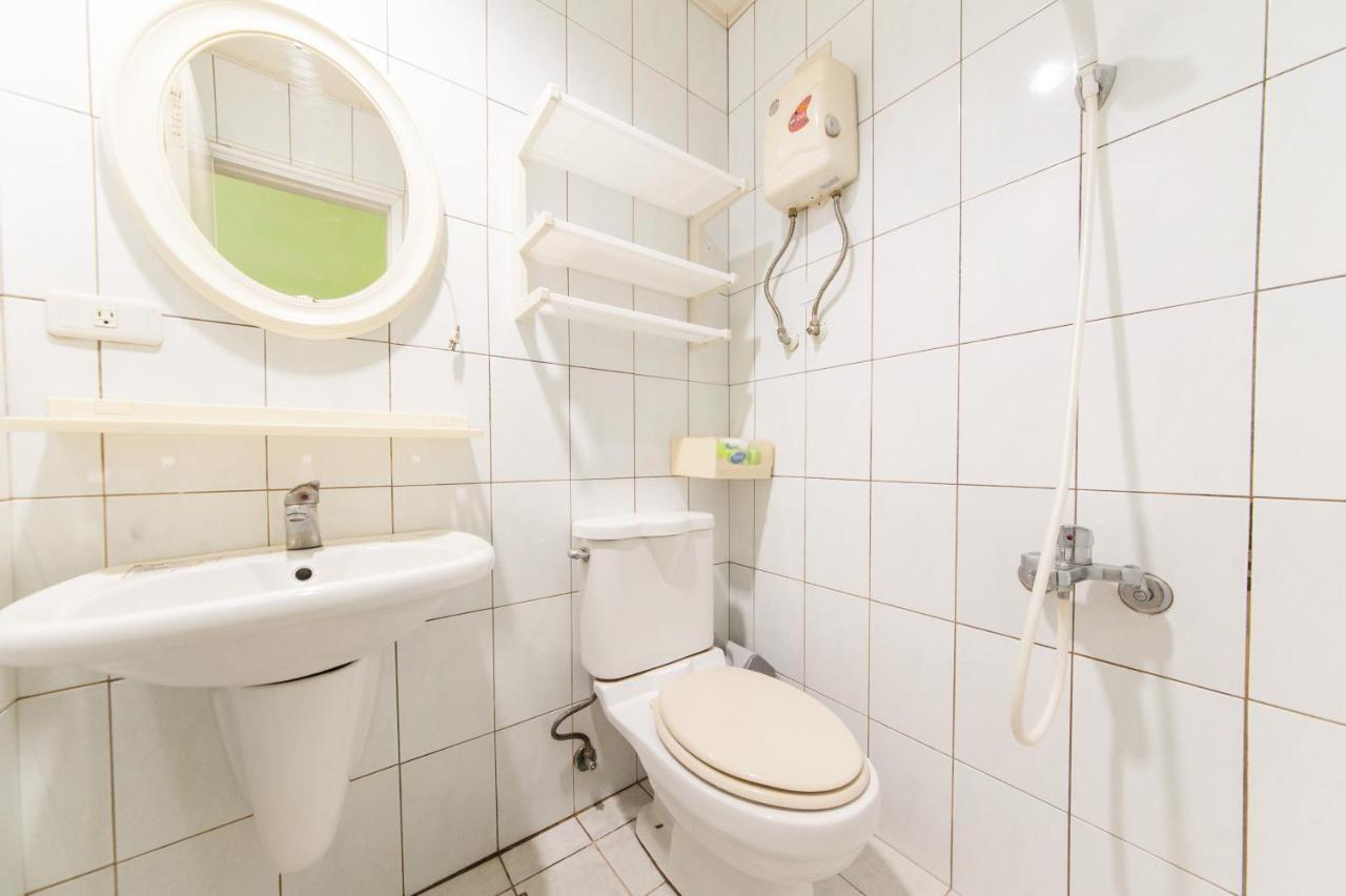 Fengjia Qing Su Homestay Ταϊχούνγκ Εξωτερικό φωτογραφία